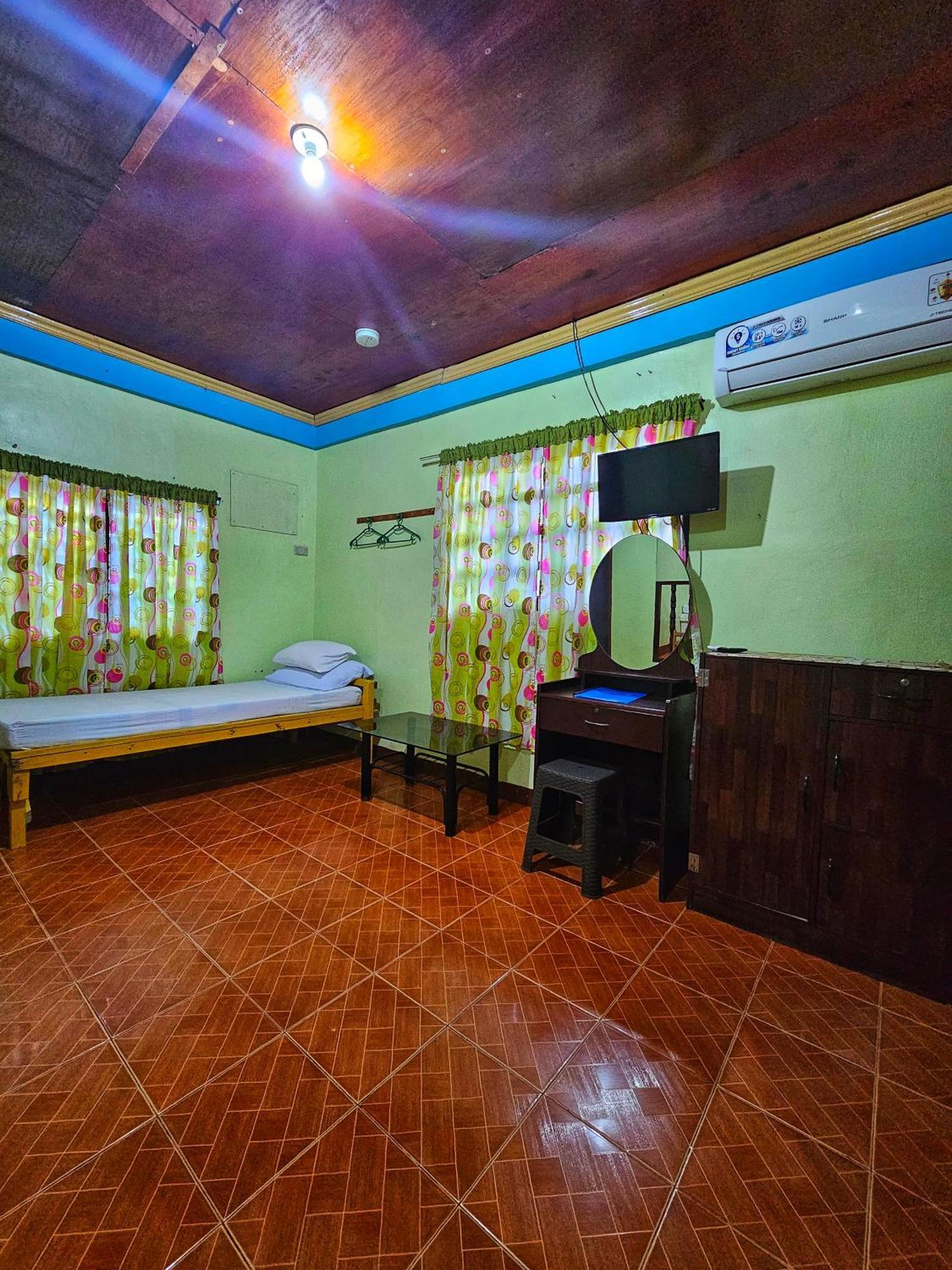 Bohol Sea Breeze Cottages And Resort Tawala  Экстерьер фото
